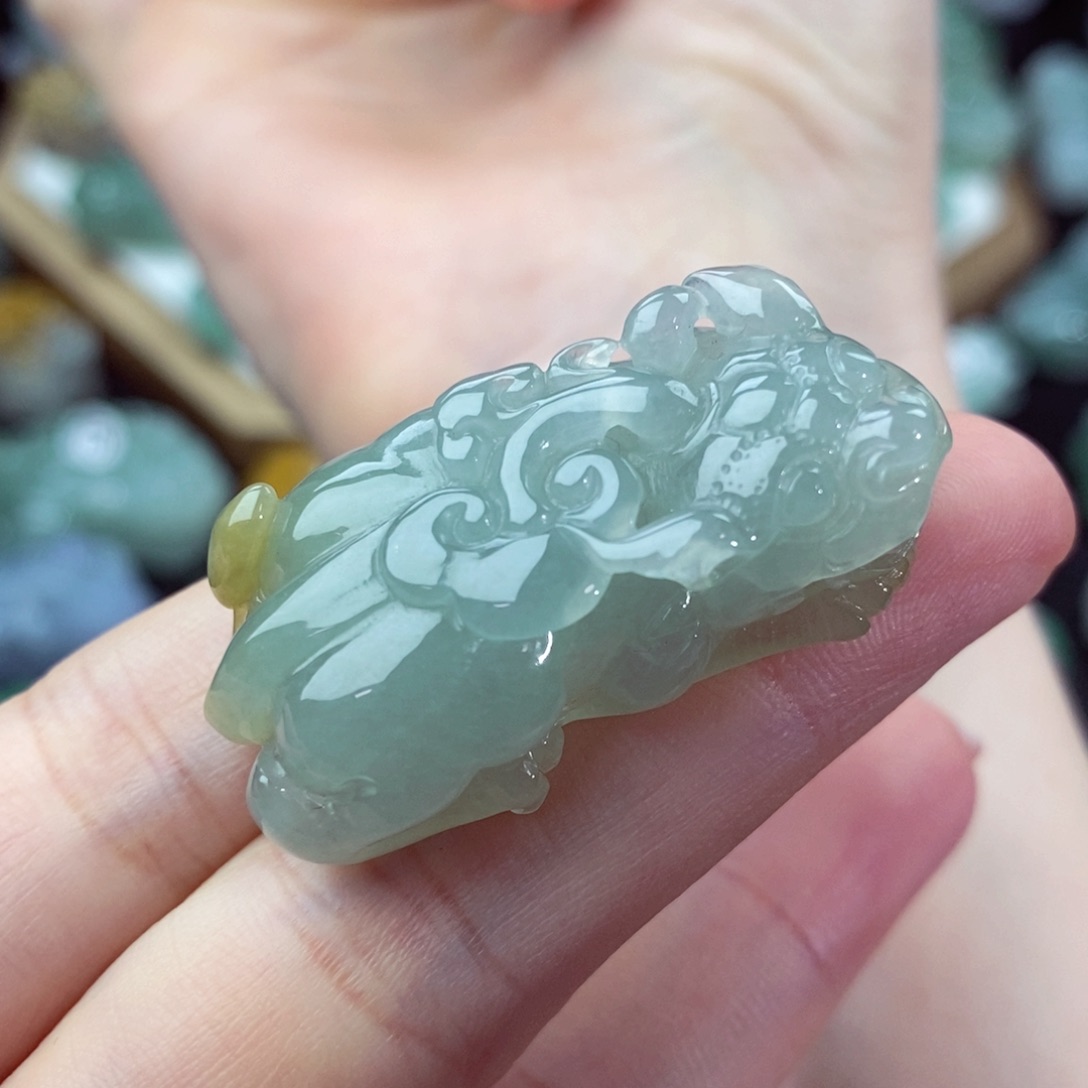 翡翠颈饰未镶嵌天然
