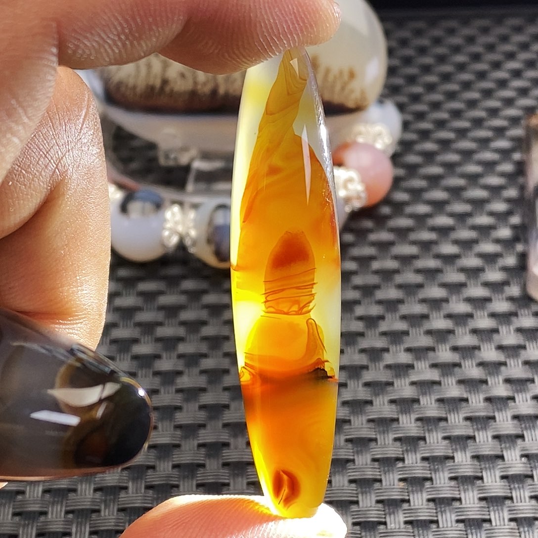 无***极玛瑙/玉髓未镶嵌吊坠(不含链)