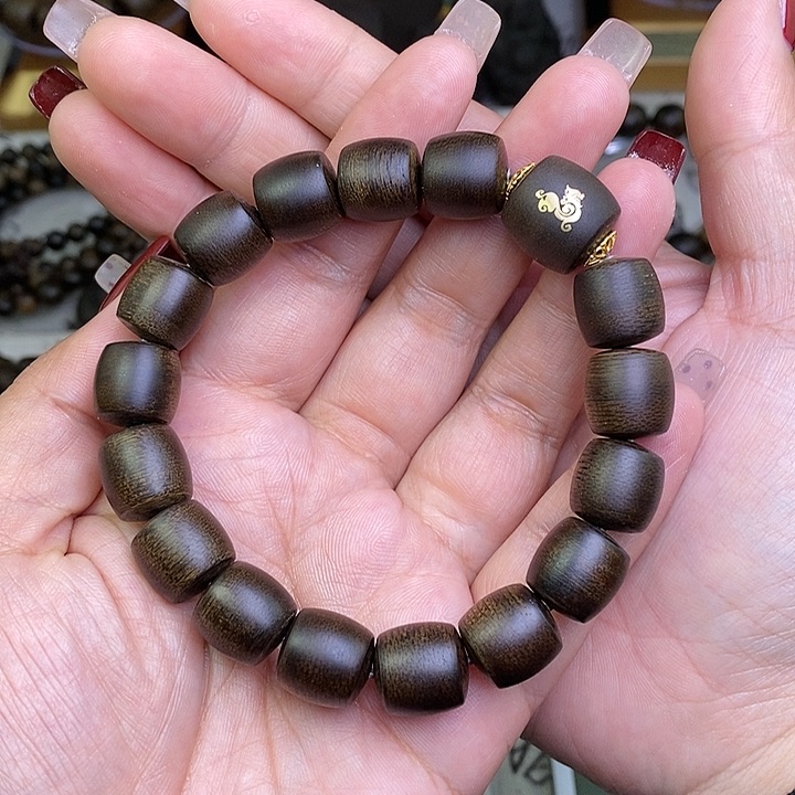 沉香手串遵****…越南芽庄白棋楠玉化沉水