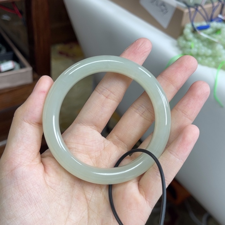 和田玉未镶嵌手镯55