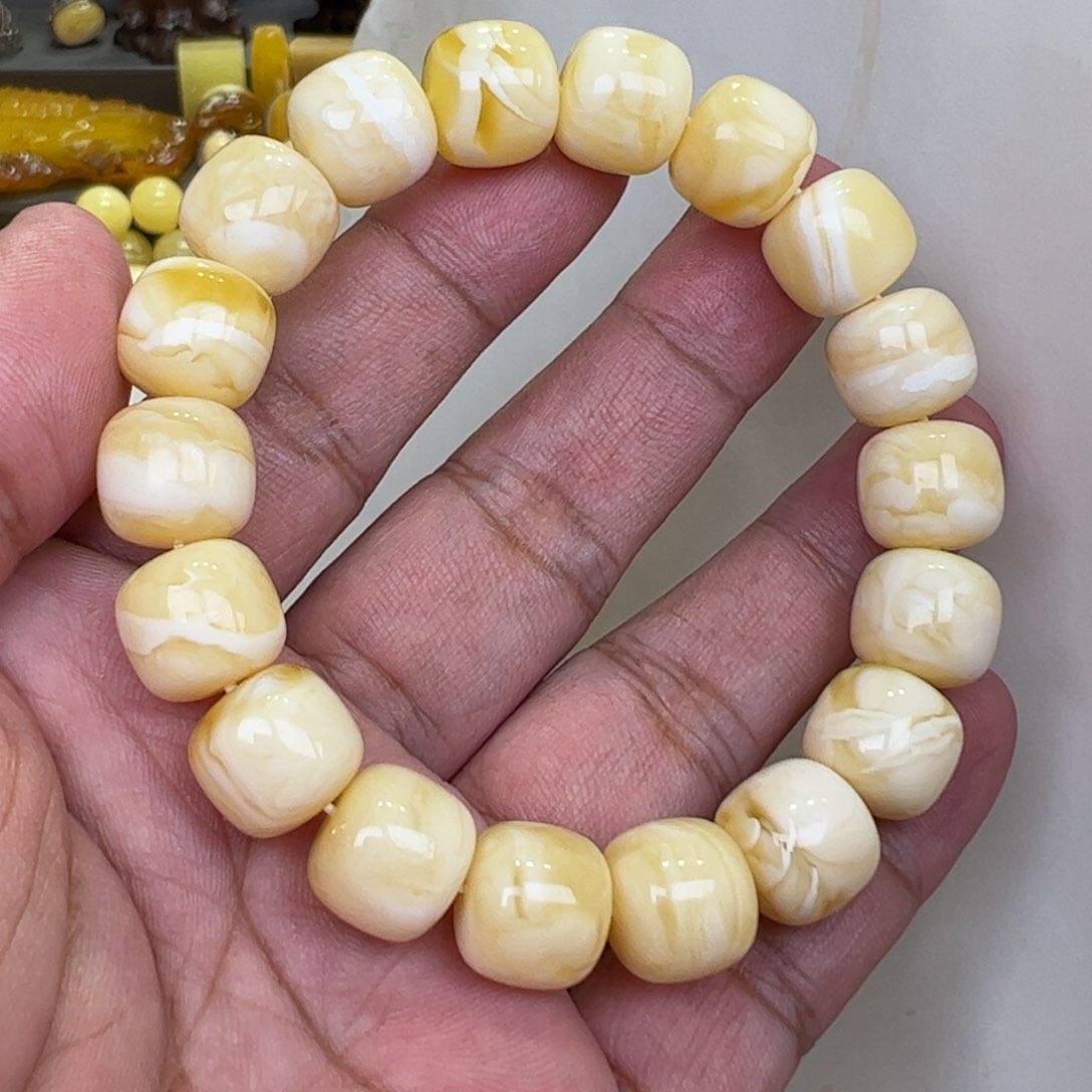 【闪购商品】未镶嵌琥珀裸石12➕23克