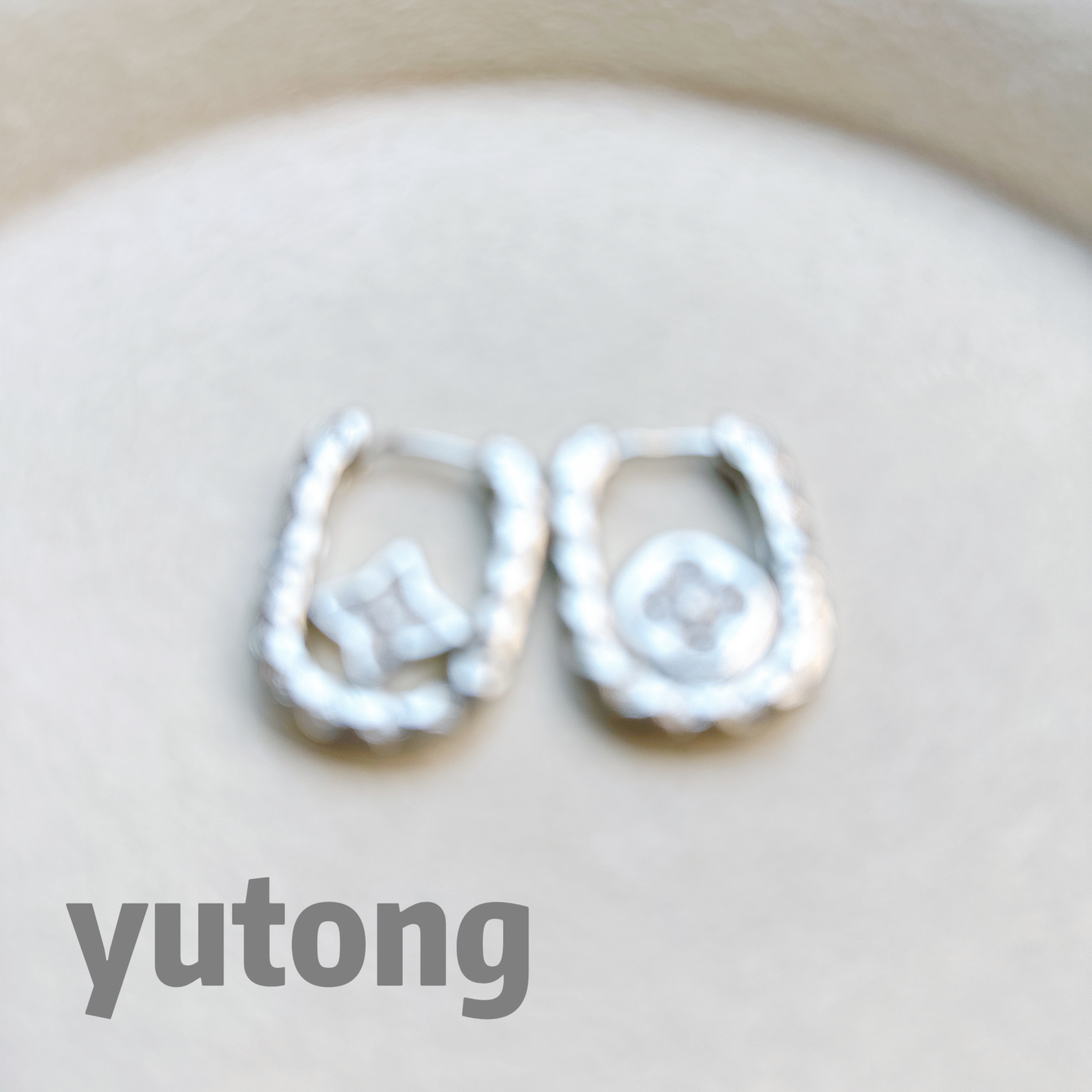 铜合金锆石耳饰 【雨桐轻奢饰品】设计款耳环YT03092