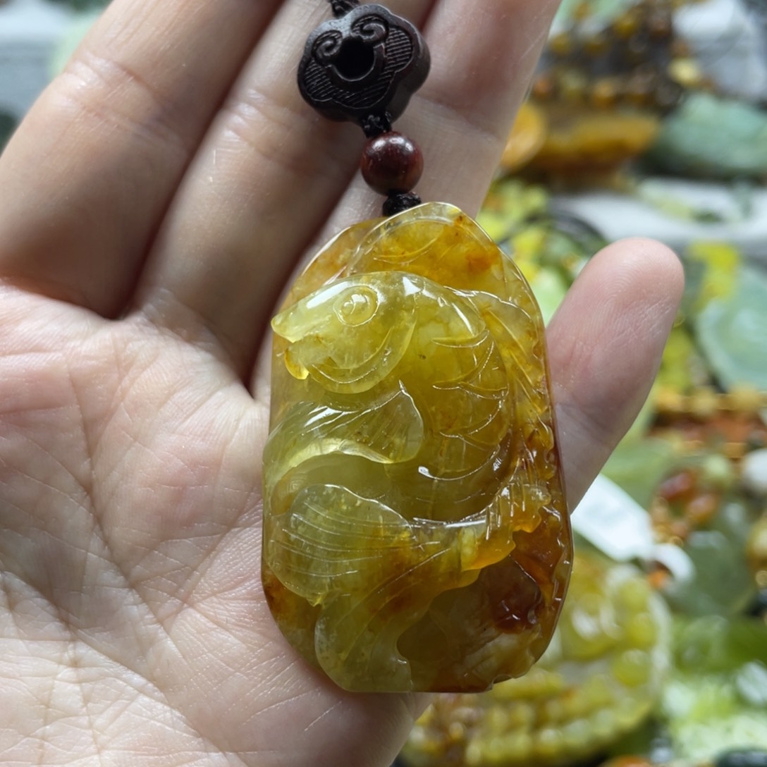 蛇纹石玉未镶嵌吊坠