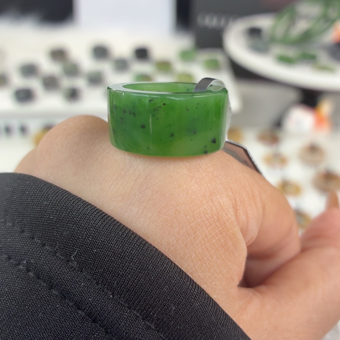 和田玉未镶嵌戒指Q15碧玉乌兰海直切16.4不退换