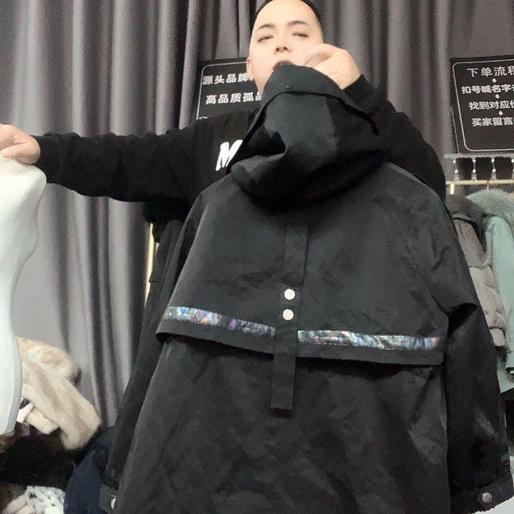 dfhjkjgfcfgjkkjhhvvfd