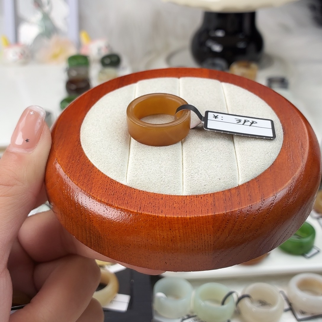 和田玉未镶嵌戒指Q3糖圆切内径17.4