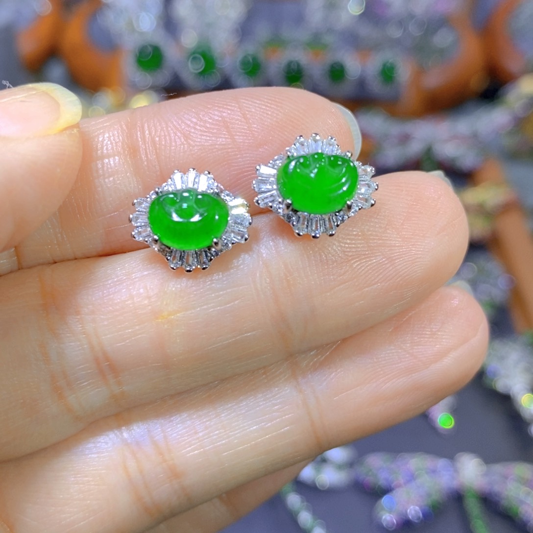 翡翠颈饰银S925镶嵌天然翡翠