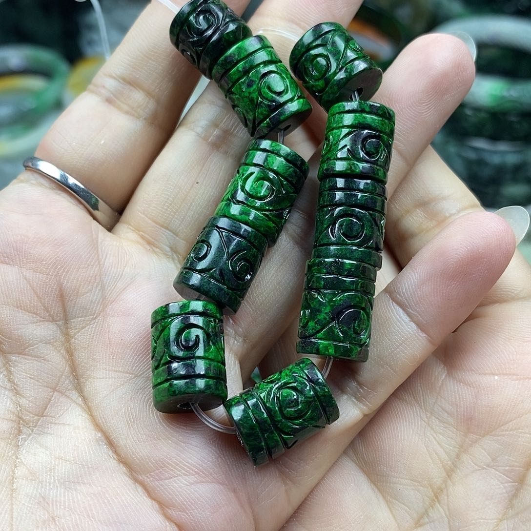 颈饰未镶嵌翡翠M***a手串