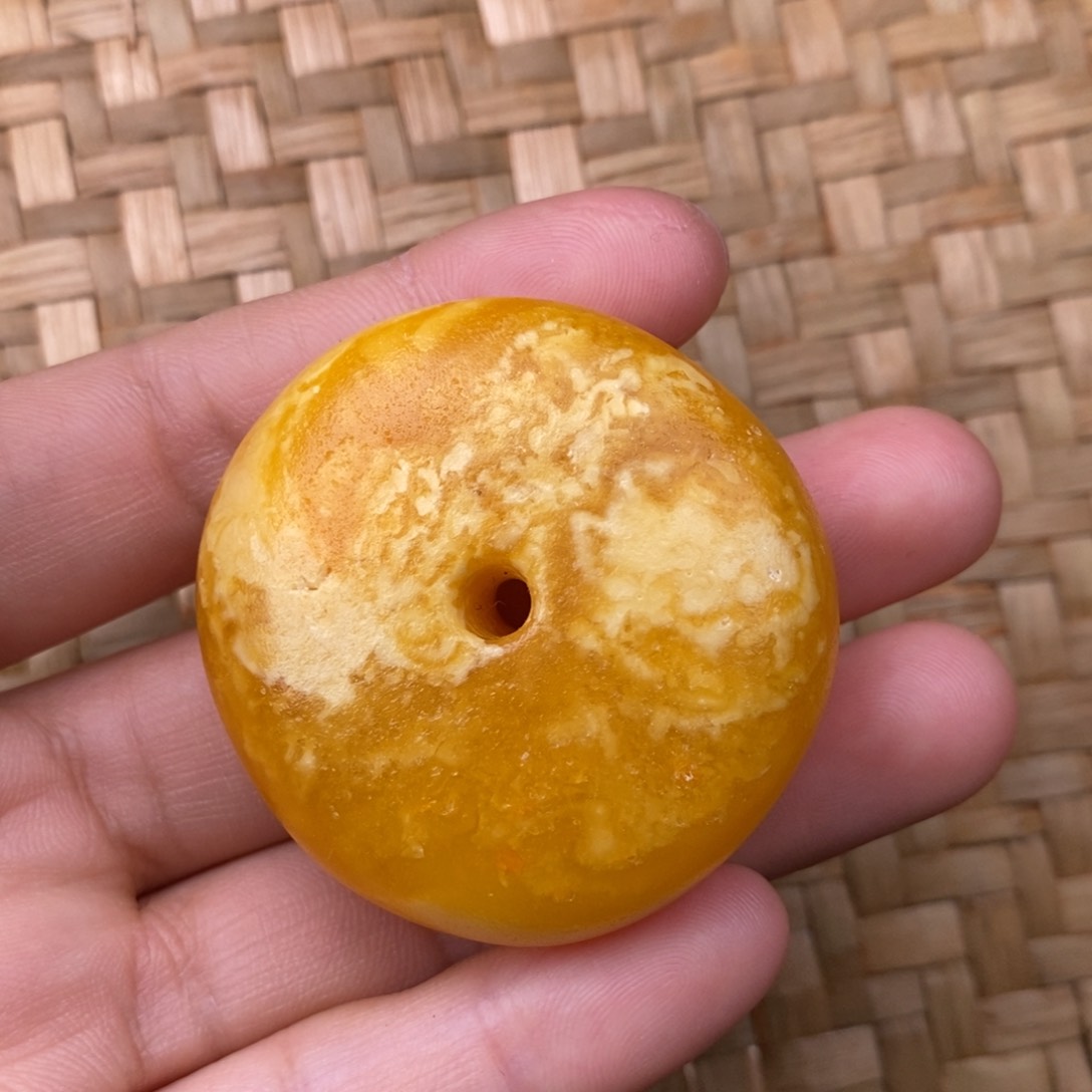 蜜蜡裸石未镶嵌蜜蜡