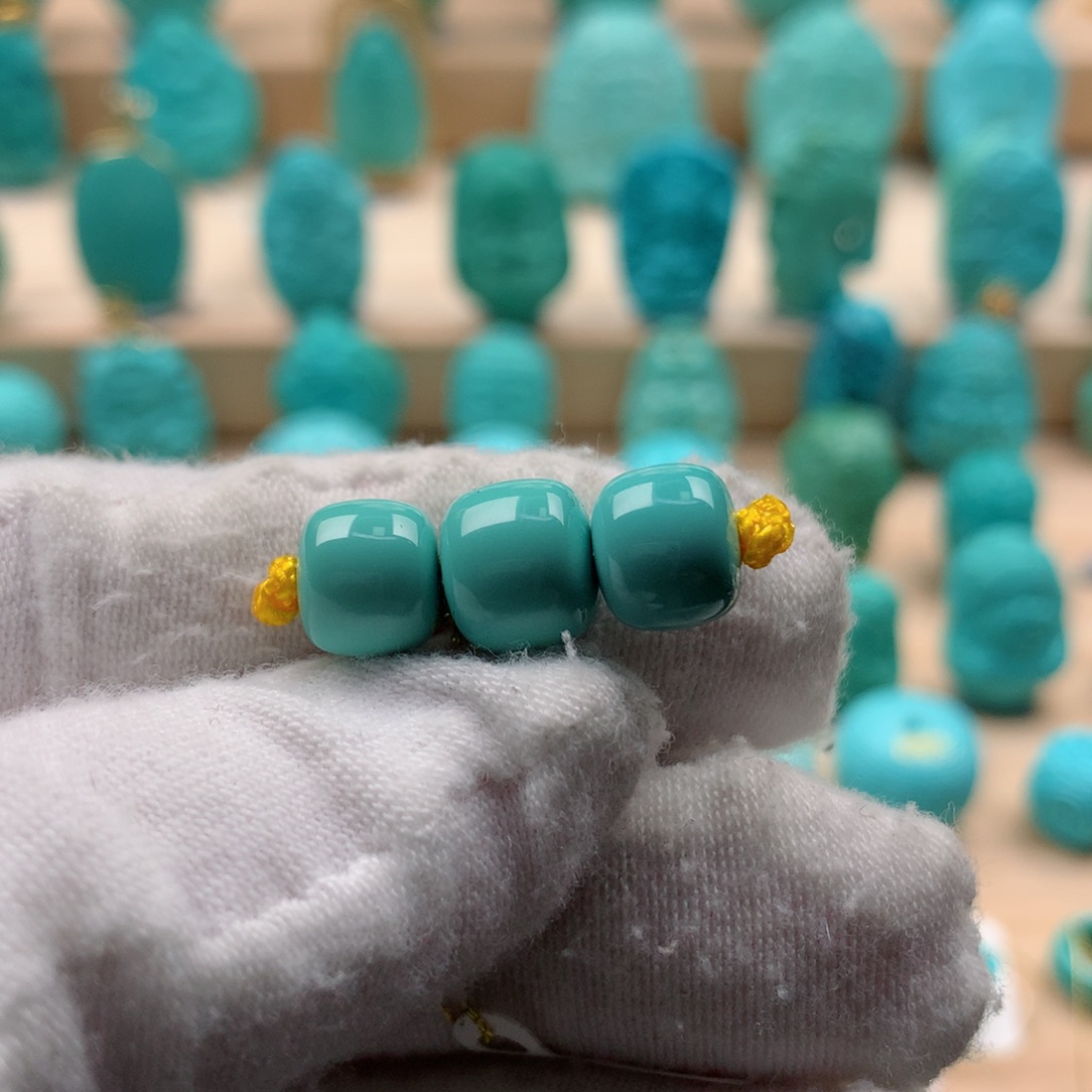 绿松石配饰未镶嵌