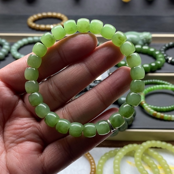 和田玉手链未镶嵌抖*虫