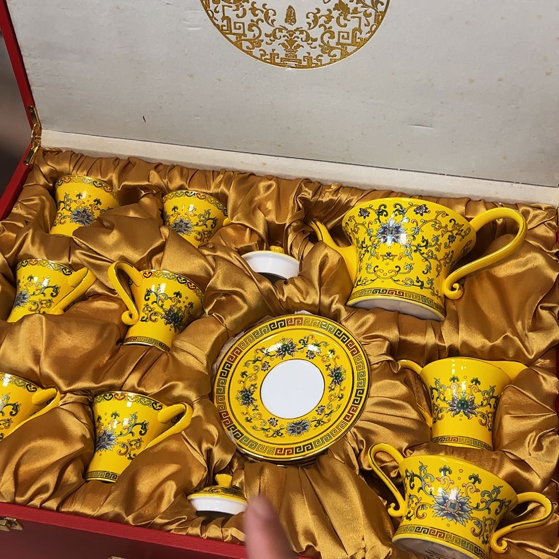 鹿与海陶瓷有限责任公司