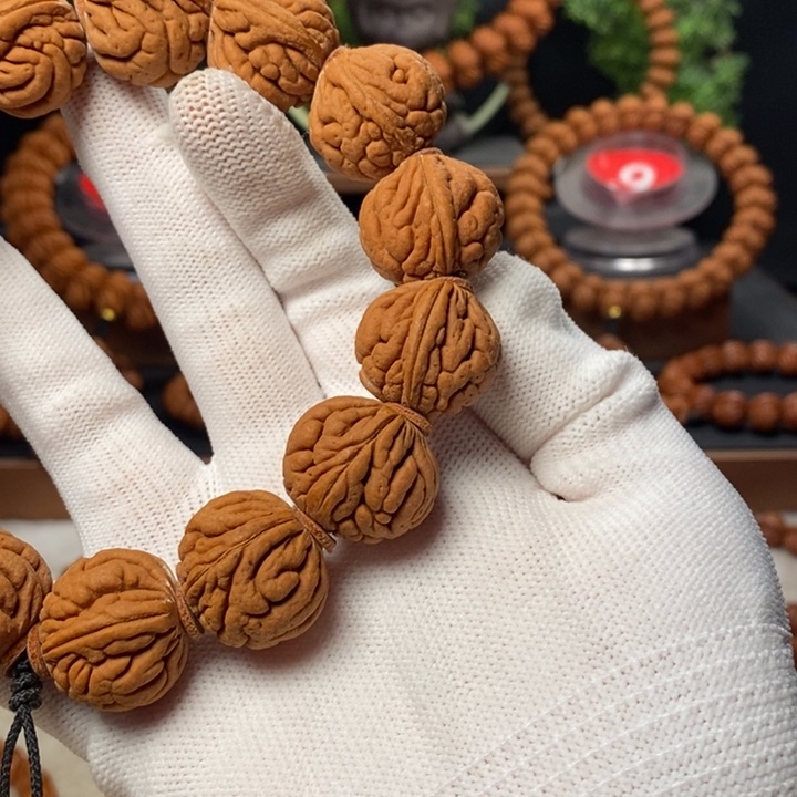 桃核吊坠C*秦岭龙纹