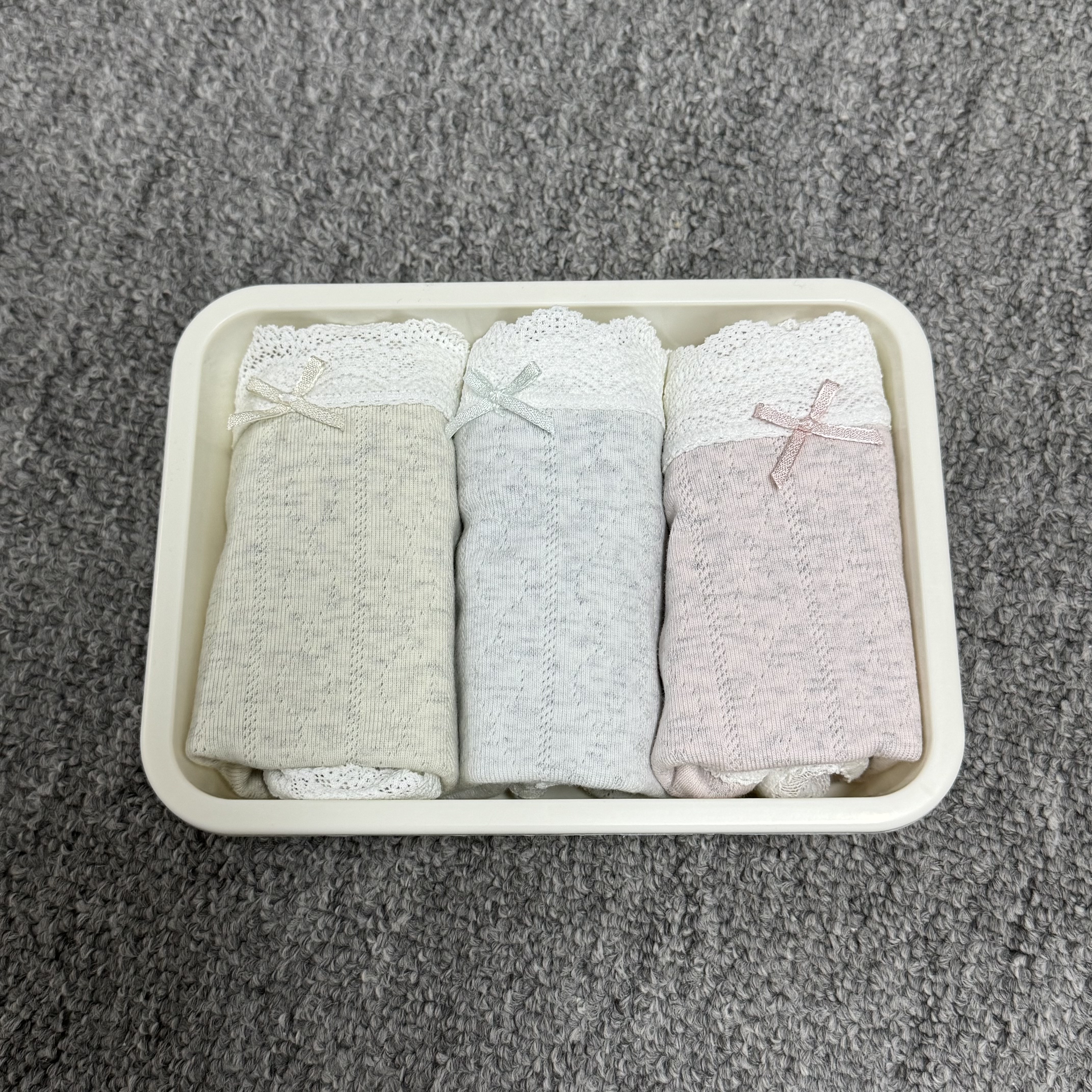 【纯色蕾丝内裤】时尚舒适中腰透气吸汗