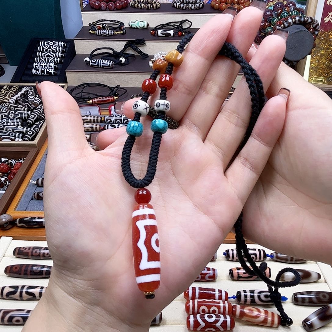 玛瑙/玉髓颈饰未镶嵌