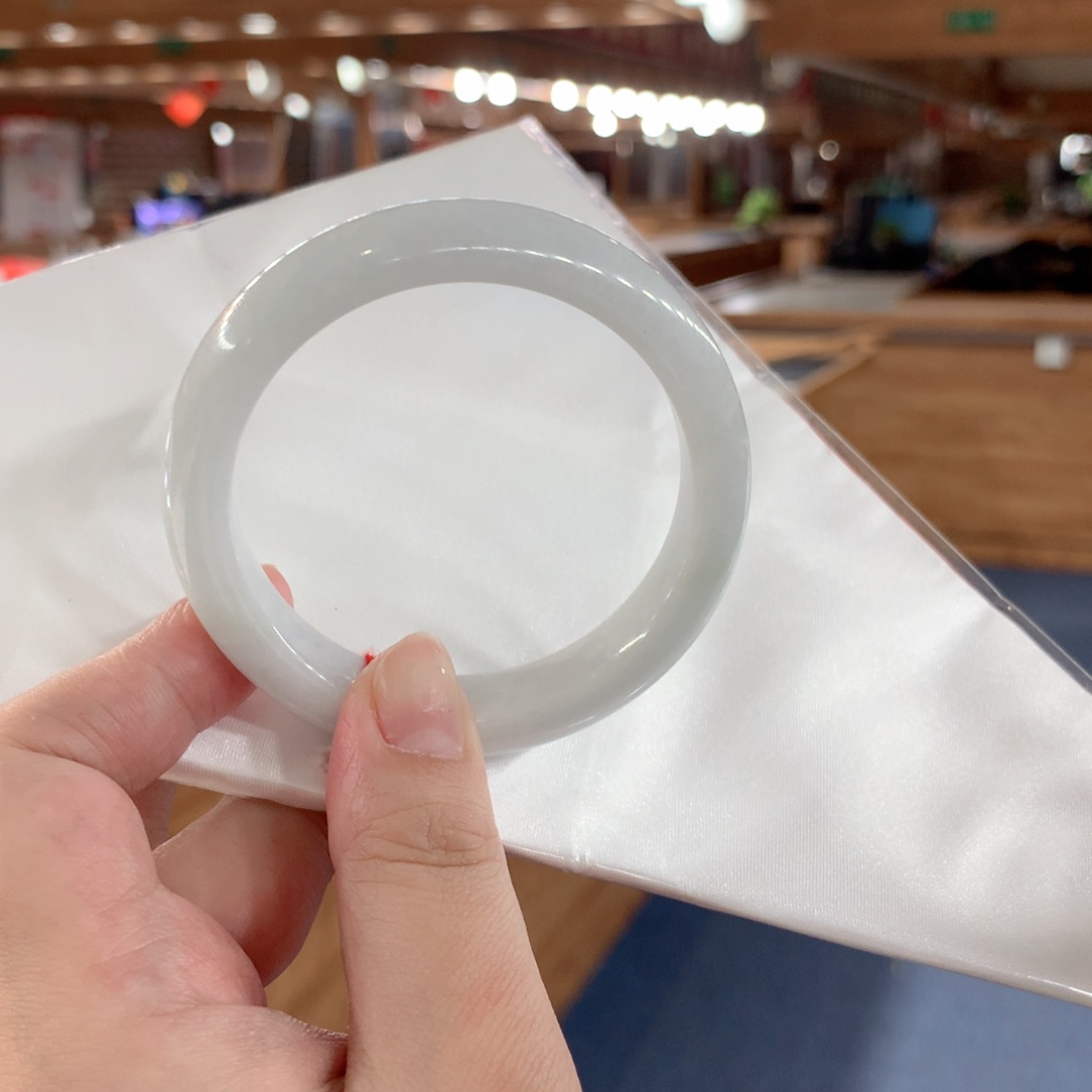 翡翠手镯未镶嵌买断