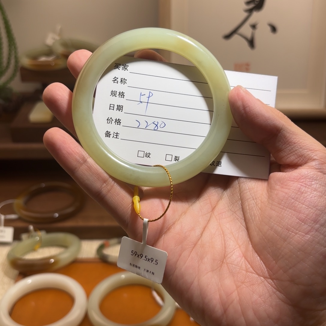 和田玉（糖玉）手镯未镶嵌