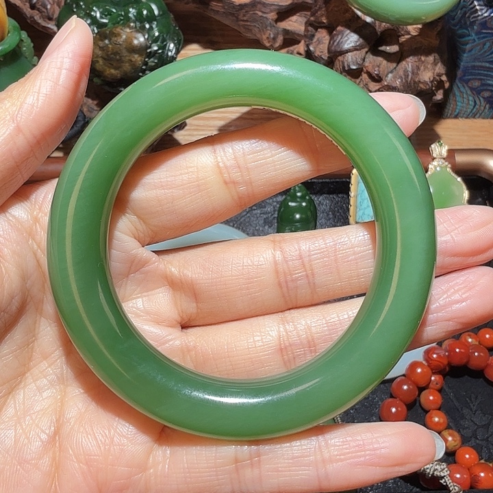 和田玉（碧玉）未镶嵌手镯俄碧 粉绿
