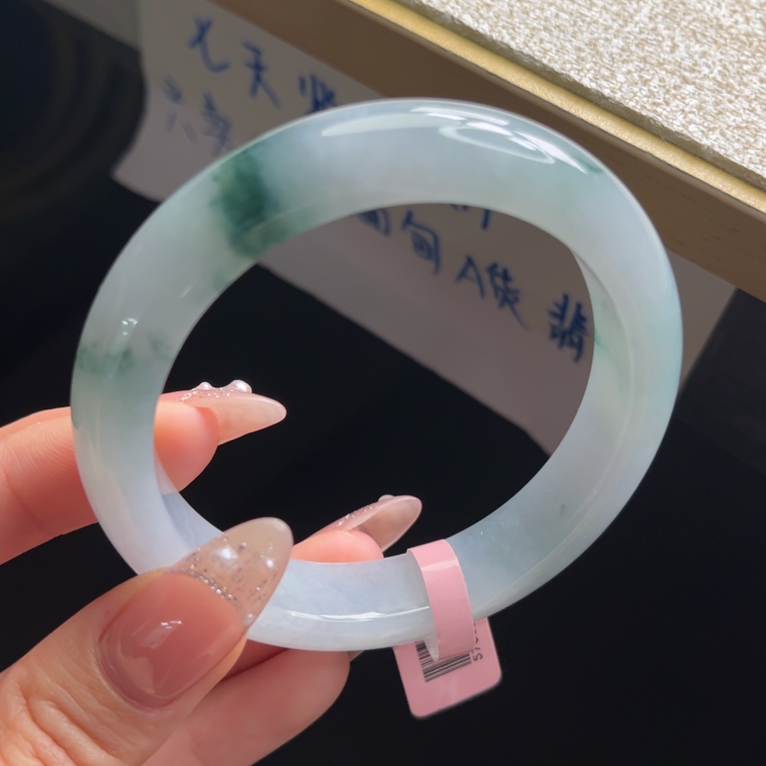 翡翠未镶嵌手镯手镯
