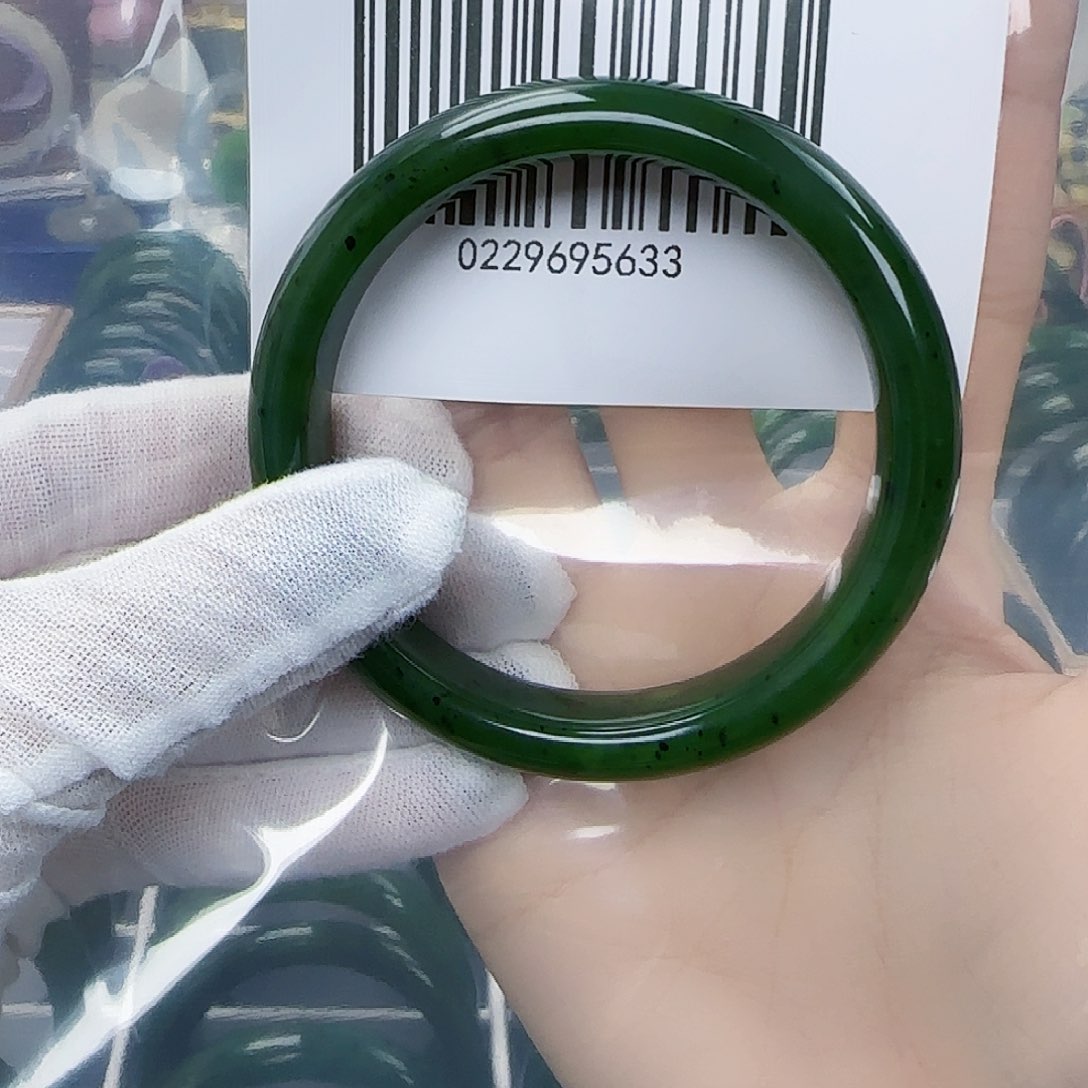 和田玉（碧玉）手镯未镶嵌59包容