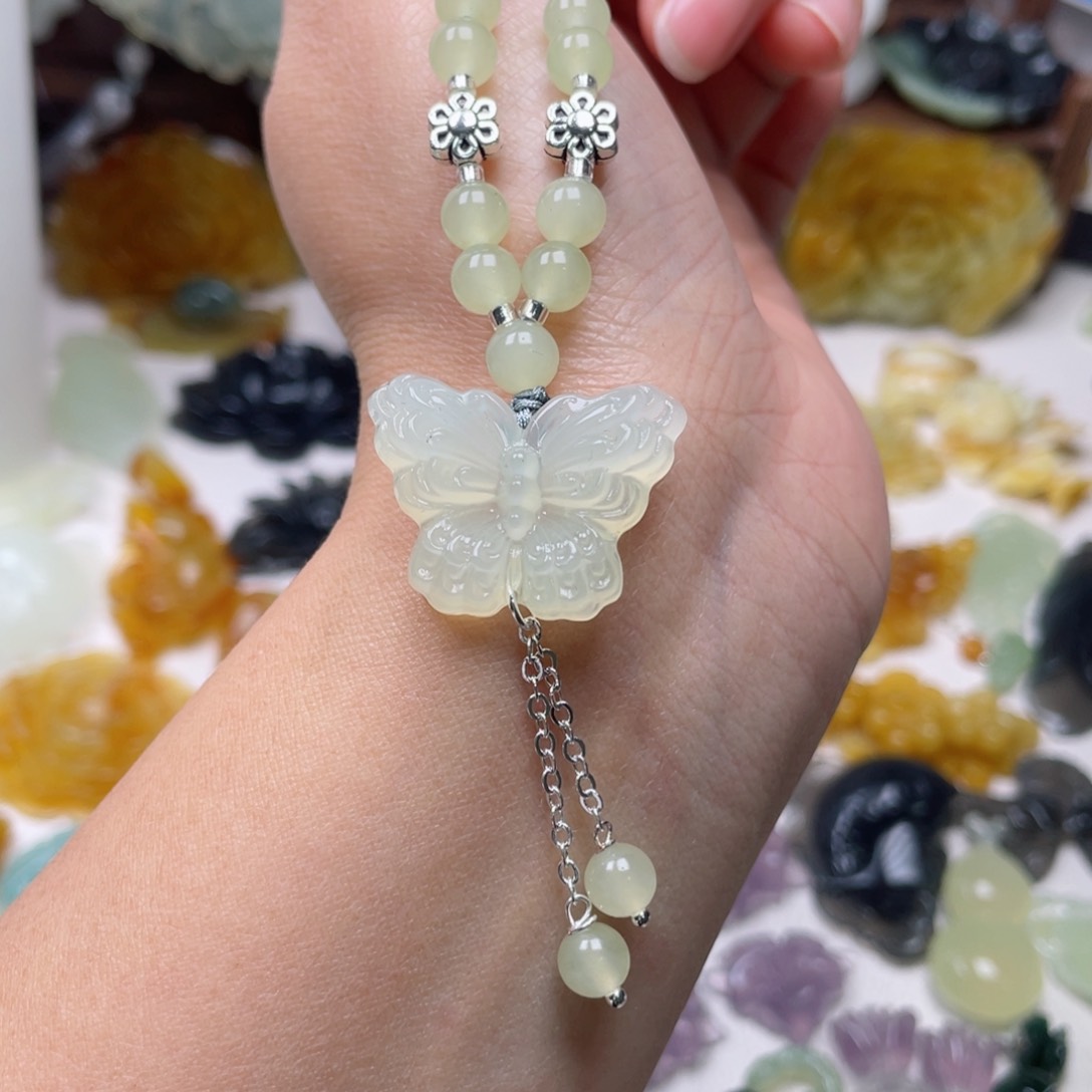 蛇纹石玉颈饰未镶嵌