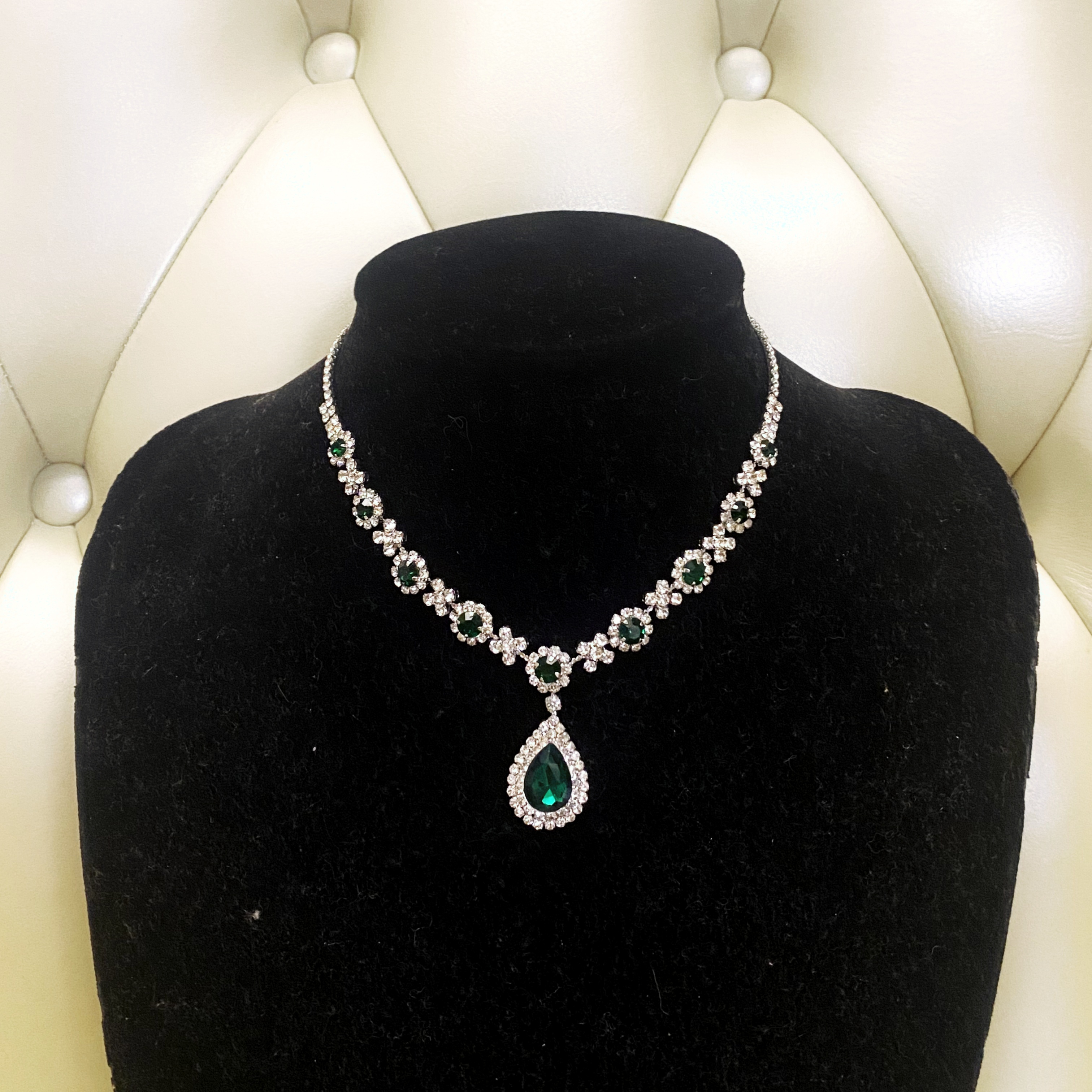 【范范的礼物】轻奢高级感奢华绿色水滴项链+耳钉两件套配件FF02