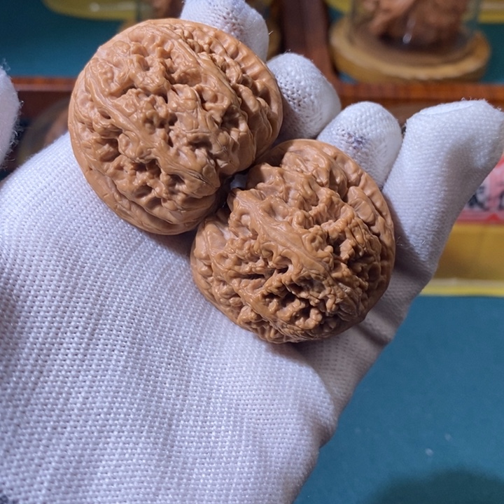 文玩核桃吊坠粗筋