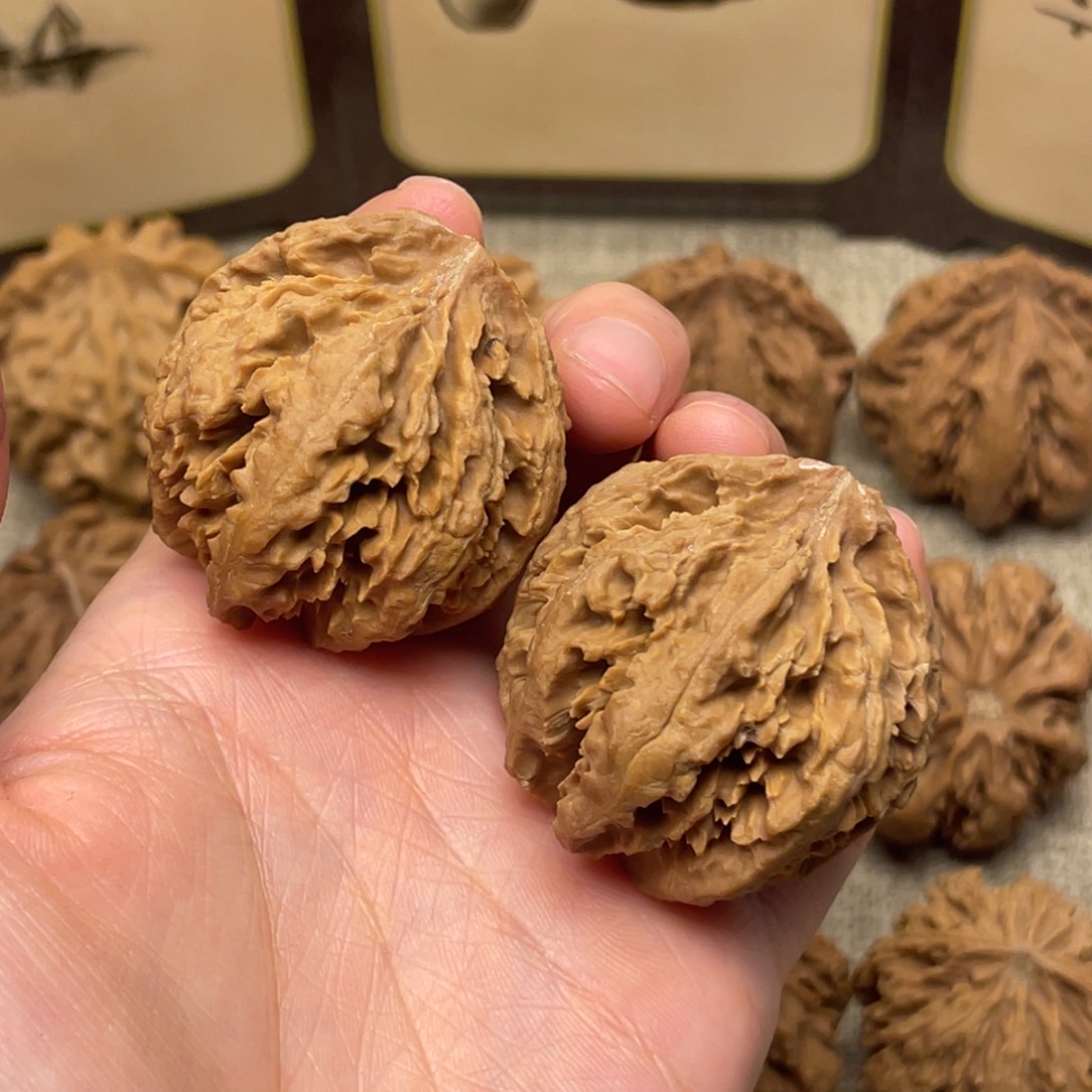 用***3把件文玩核桃秦岭核桃18号