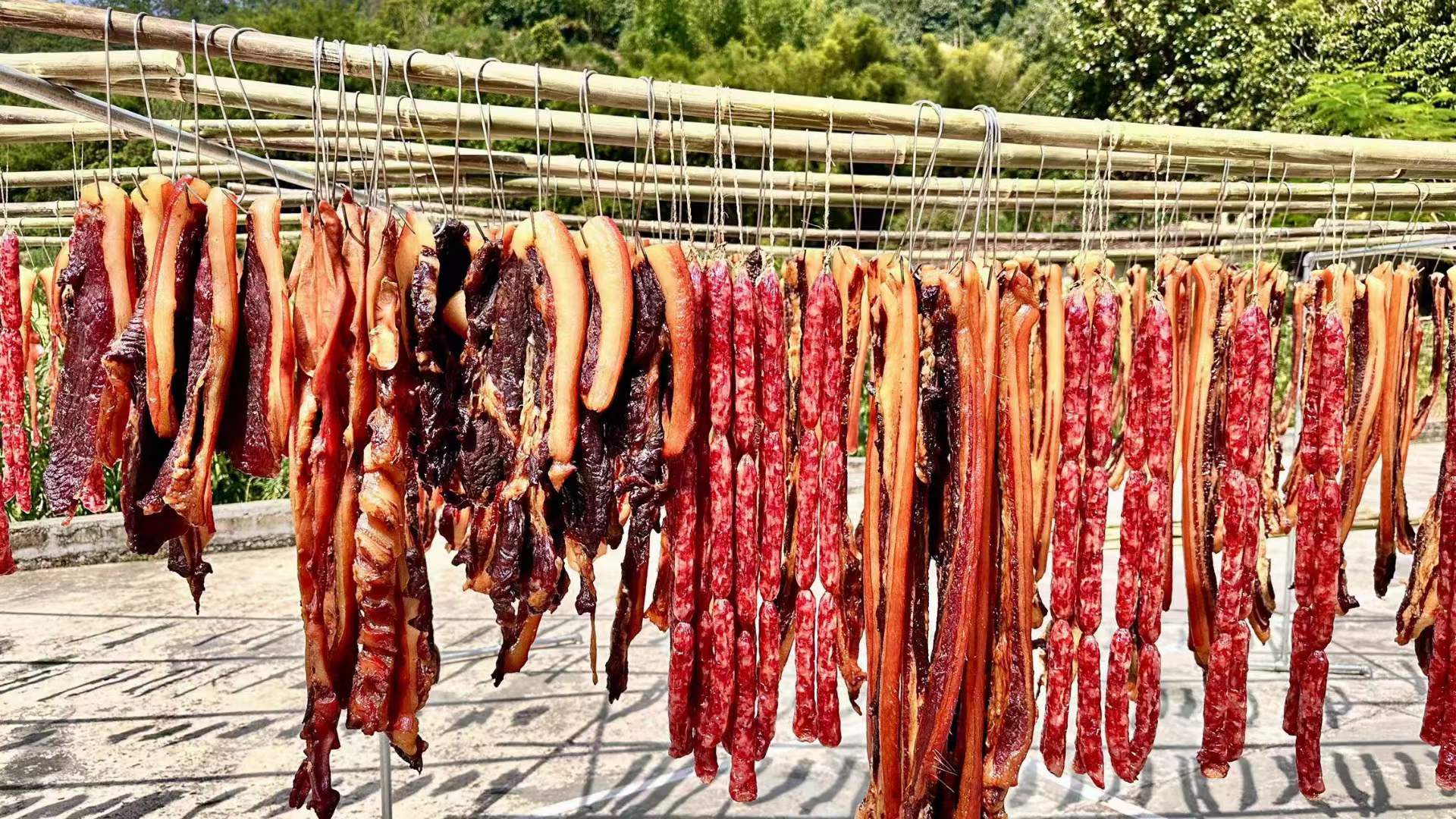 自然风干广宁跑山猪腊味