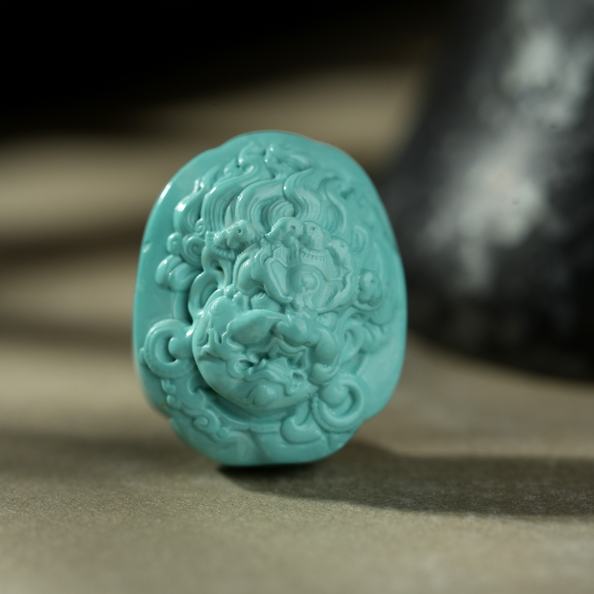 【东方灵玉新店开业】天然原矿绿松石高瓷精品玉化大黑天女吊坠