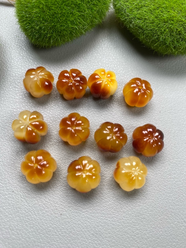 天然原矿无优化蜜蜡 配饰