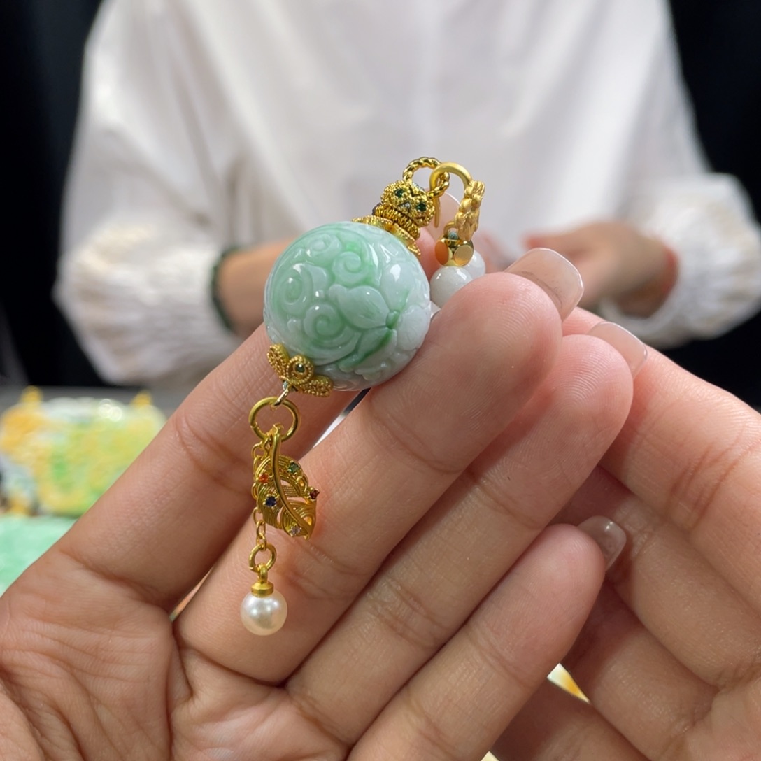 翡翠颈饰未镶嵌代编织