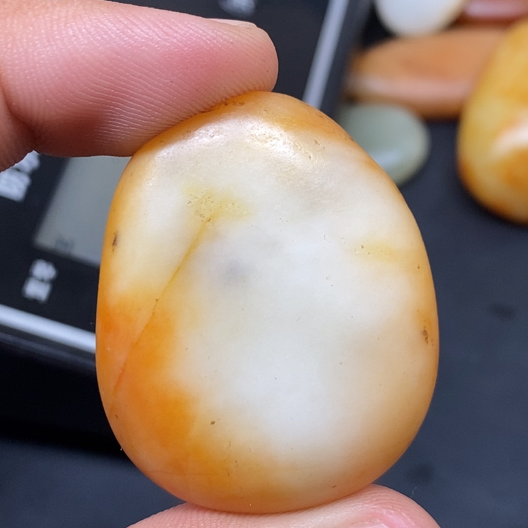 和田玉（糖玉）未镶嵌挂件
