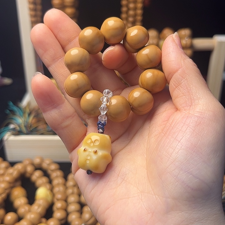 吊坠猴头核桃屁桃手捻