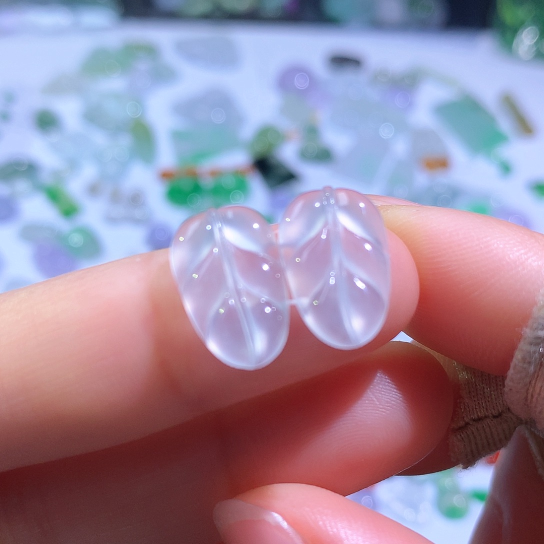 翡翠颈饰未镶嵌叶子