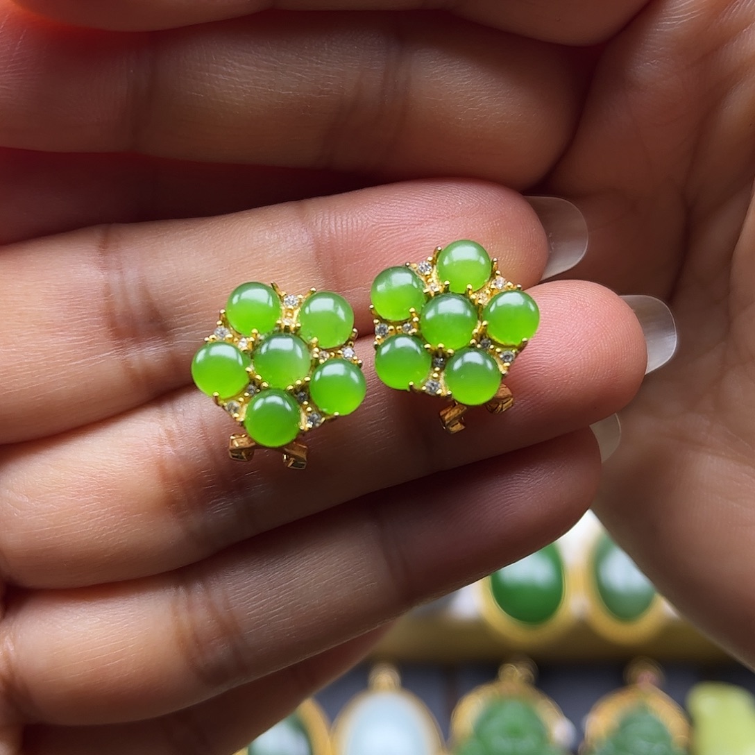 和田玉银S925镶嵌耳饰猫眼