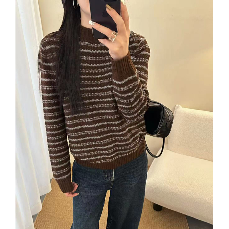 条纹半高领毛衣女套头秋冬新款时尚洋气宽松休闲内搭针织打底衫
