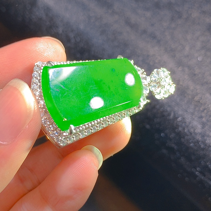 【闪购商品】翡翠颈饰银S925镶嵌翡翠