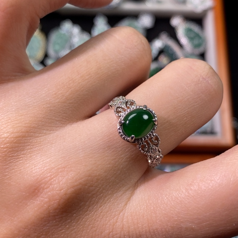 【闪购商品】翡翠颈饰未镶嵌天然