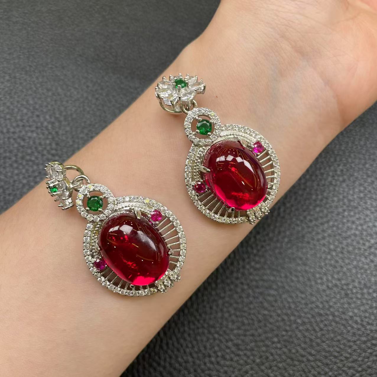 培育红宝石【云】培育红宝石吊坠多样性发其一@k