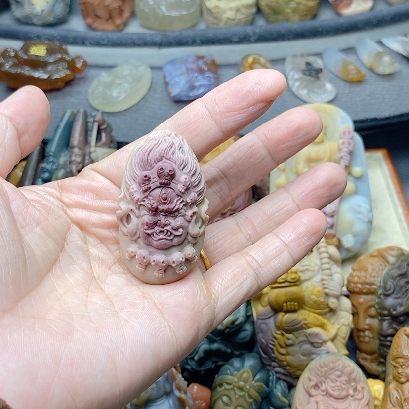 【闪购商品】定制石英质玉吊坠未镶嵌