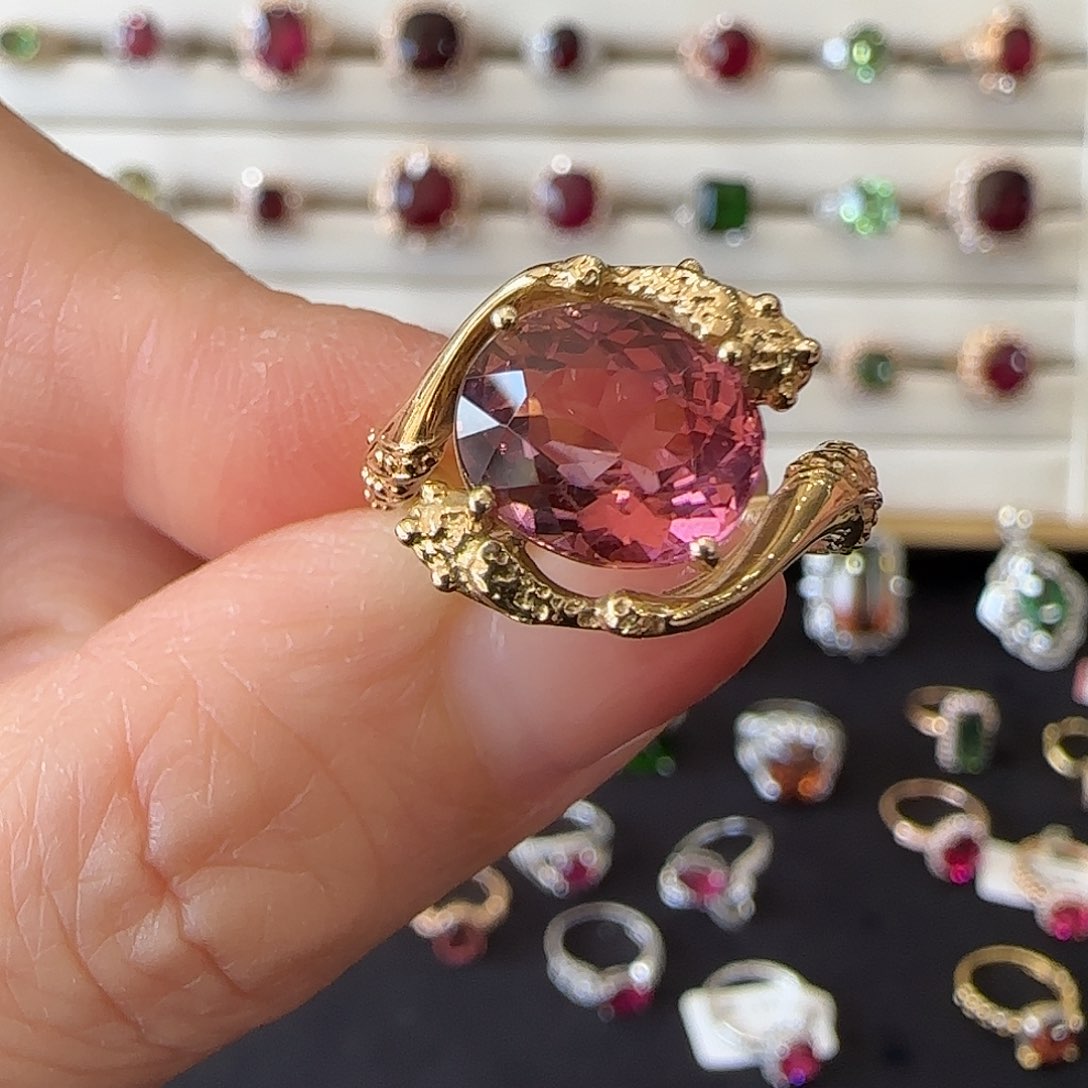碧玺戒指18K金镶嵌3.87ct