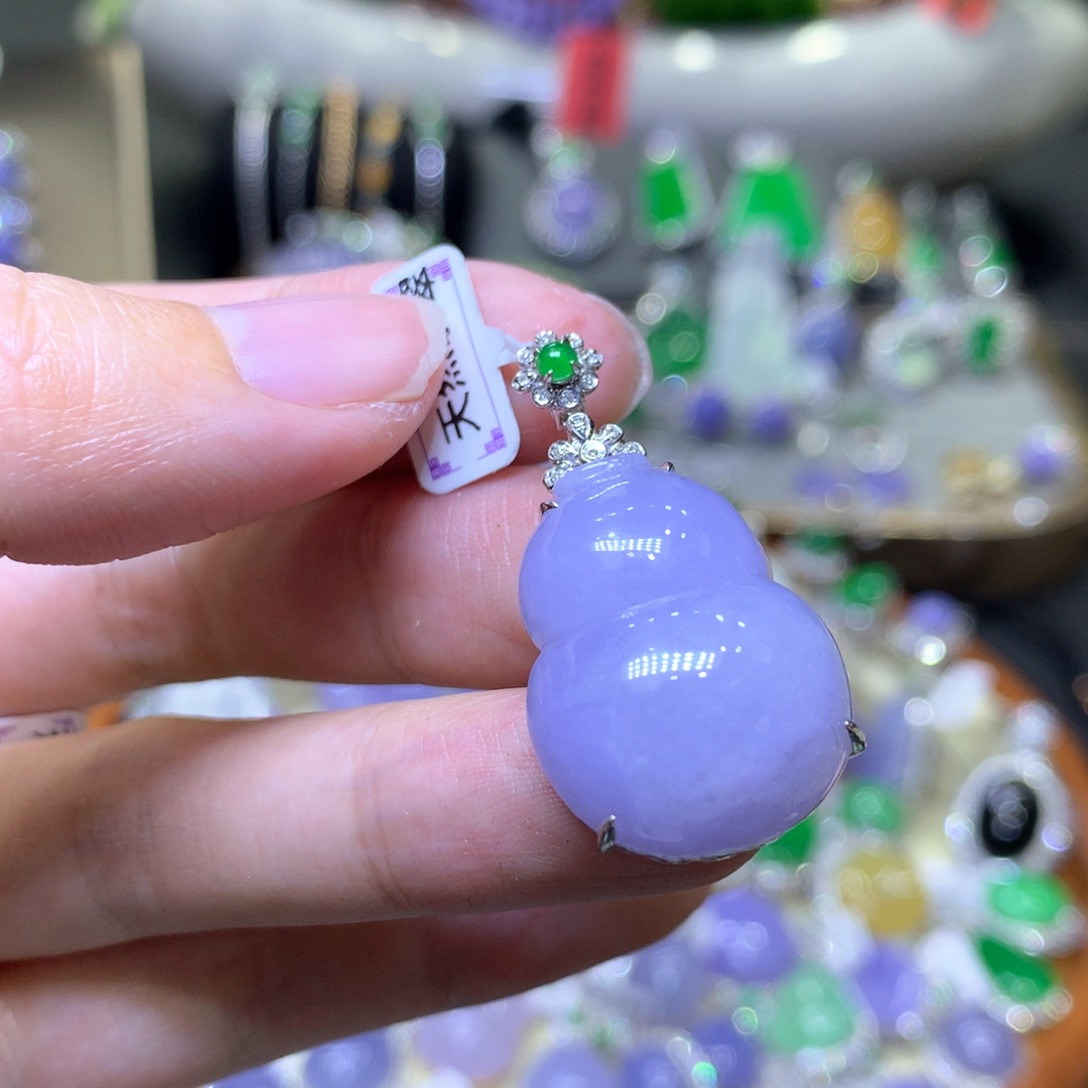 【闪购商品】翡翠颈饰18K金镶嵌翡翠吊坠项链