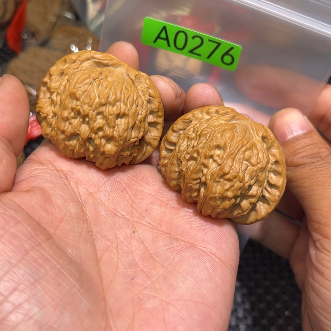 文玩核桃吊坠壯45.5闷白