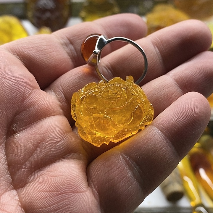 未镶嵌琥珀珠宝奇石飘*