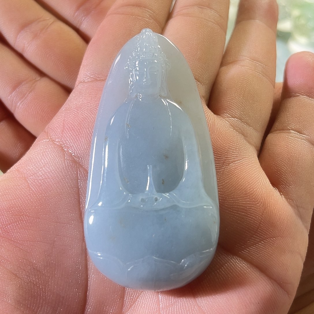 颈饰未镶嵌翡翠素衣观音