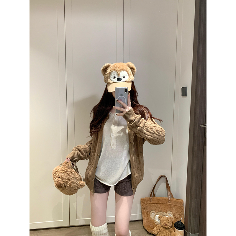 法式气质慵懒高级感麻花毛衣外套内搭打底衫女早秋季休闲百搭短裤