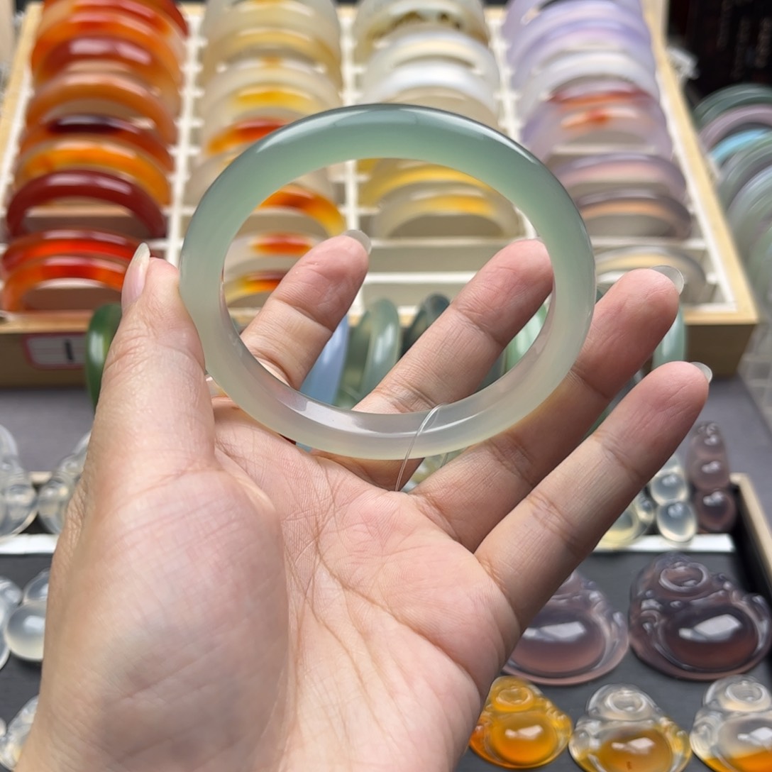 玛瑙/玉髓手镯未镶嵌60+