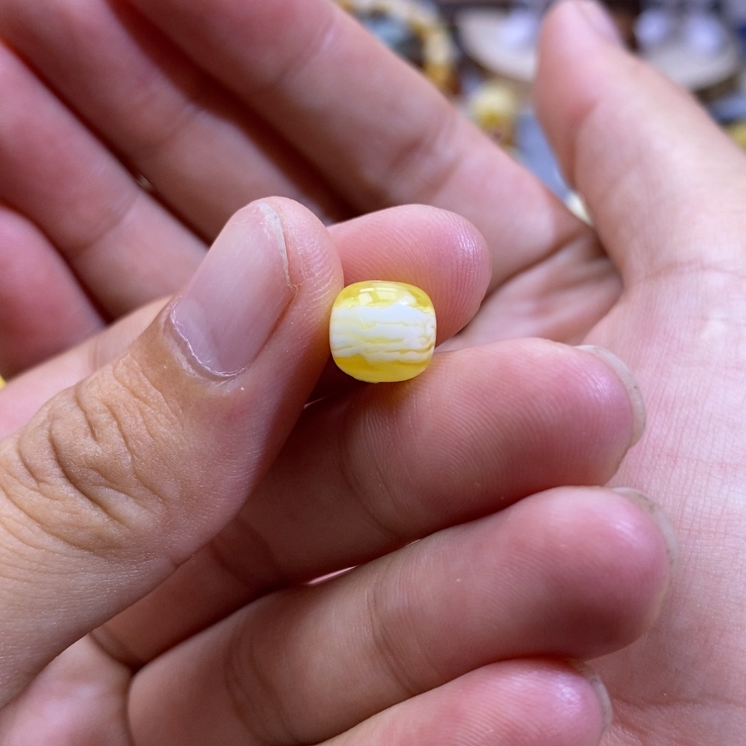 未镶嵌琥珀珠宝奇石9.1有花粉