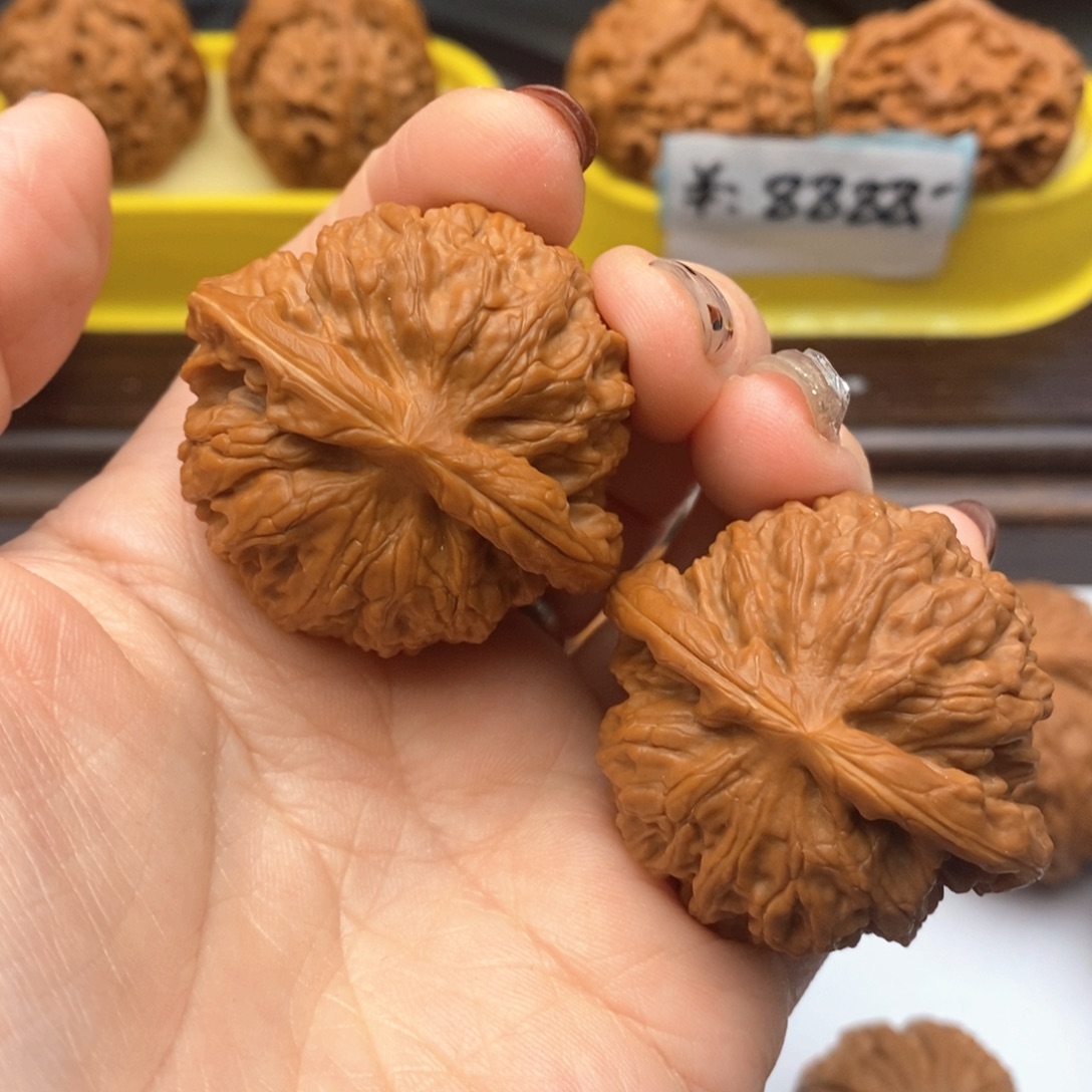 文玩核桃把件43尺金麒麟